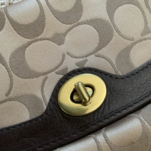 Authentic COACH Purse Signature C Material - Picture 6 of 8